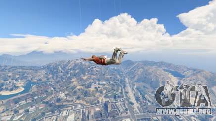 Cómo abrir el paracaídas en el GTA 5