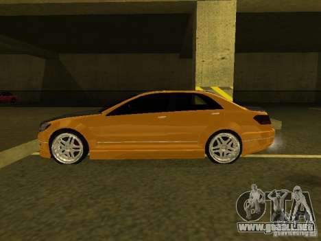 GTAIV Schafter Modded para GTA San Andreas