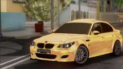 BMW M5 GOLD para GTA San Andreas