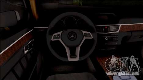 Mercedes-Benz E250 para GTA San Andreas
