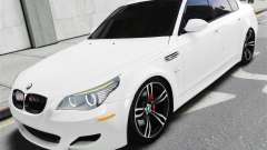 BMW M5 E60 White Stock para GTA 4