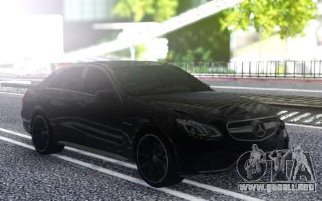 Mercedes-Benz W212 E63S para GTA San Andreas