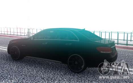 Mercedes-Benz W212 E63S para GTA San Andreas