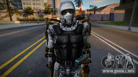 Miembro del grupo X7 en un exoesqueleto ligero para GTA San Andreas