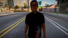 Un joven con una camiseta negra para GTA San Andreas